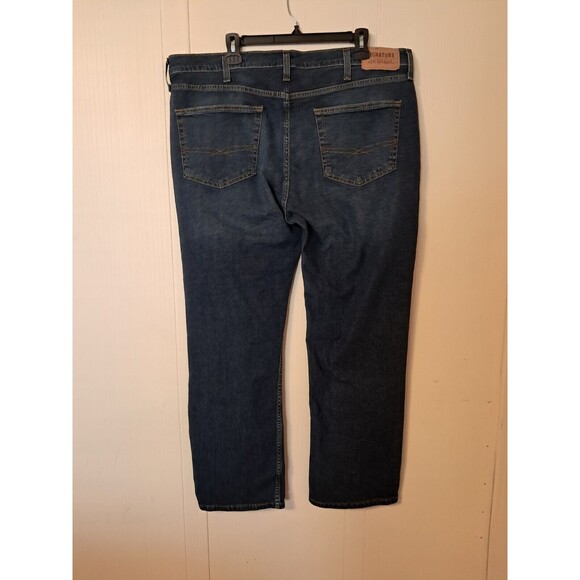 Levi Strauss Men's Signature Jeans Straight  40/30, Measures 42" Waist - Picture 2 of 7